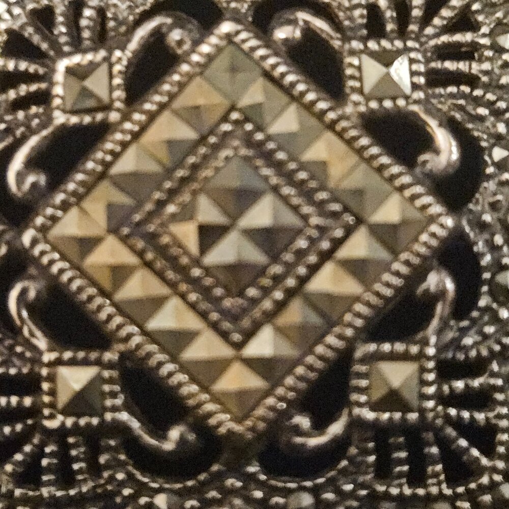 STERLING SILVER VINTAGE MARCASITE BROOCH - Picture 5 of 7